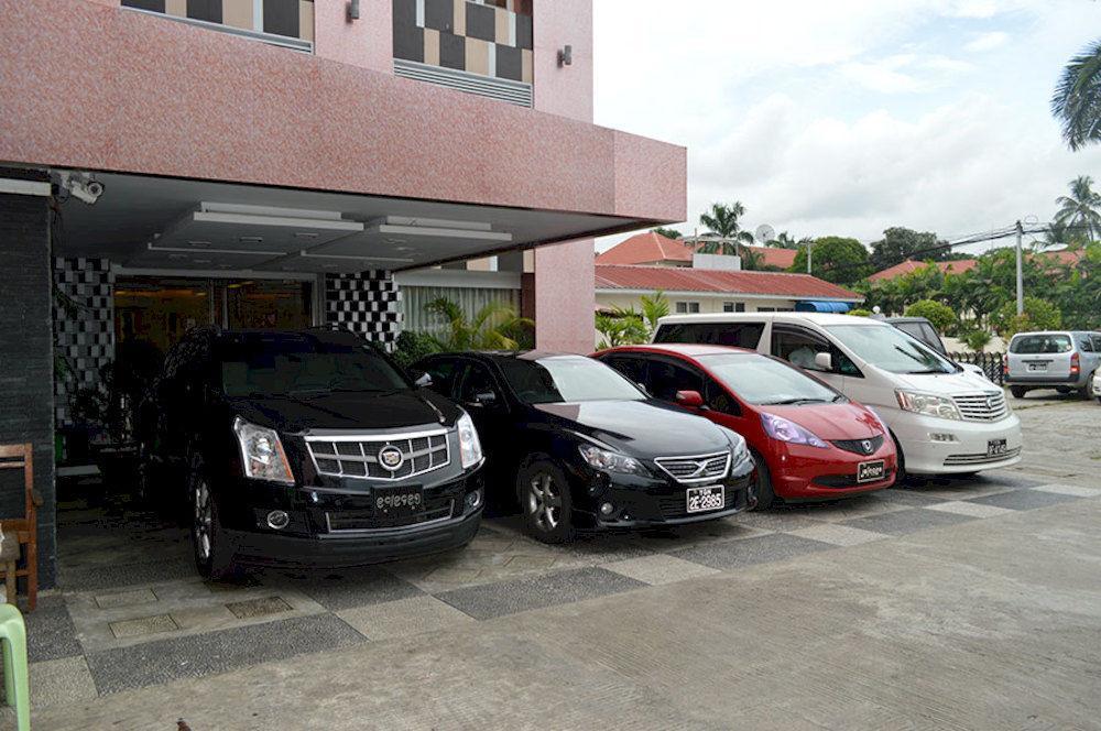 Business Alliance Hotel Yangon Bagian luar foto